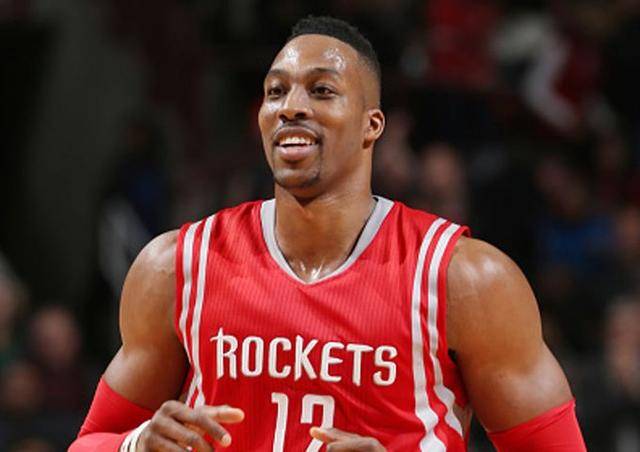 王牌阵容！勇士派出库巴追波穆的首发阵容时11胜0负.