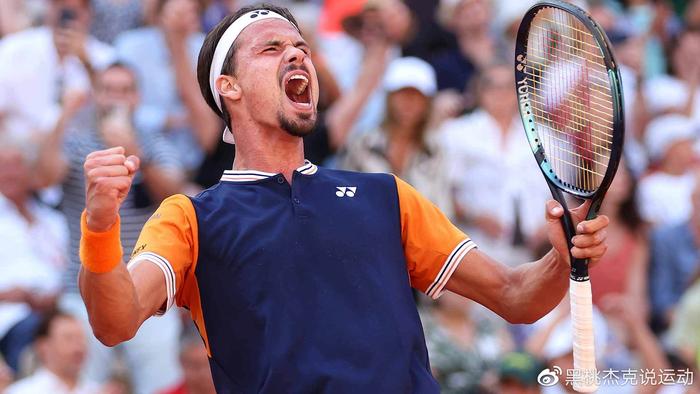 梅西保镖回应网红与梅西约拳赛：你真想打架不应该找一个球员.