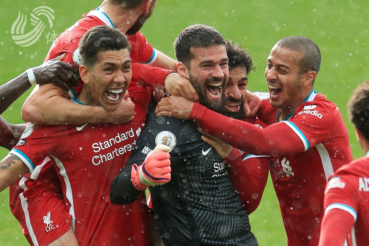 同组7位“00后”2位“10后”，张雨霏新赛季首秀：满眼都是自己2012年的样子.