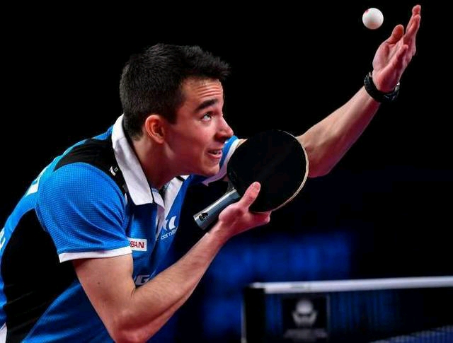 它不仅考虑 它不仅考虑